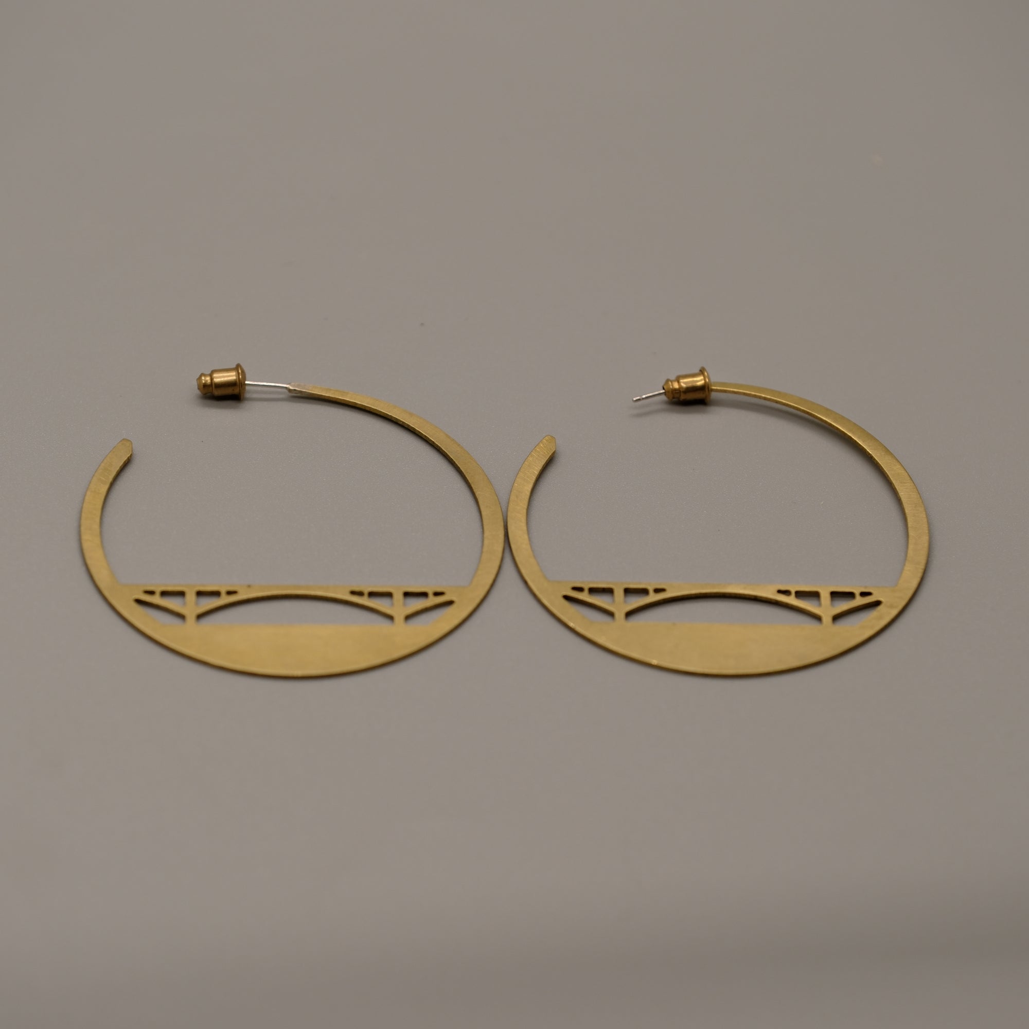 Arc earrings