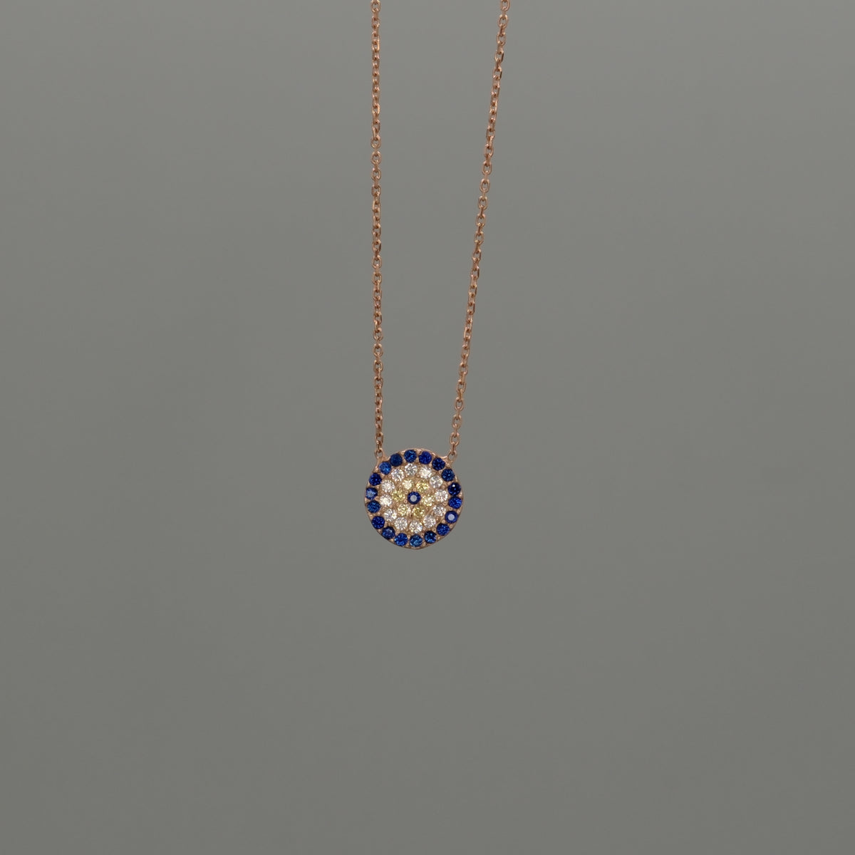 Round eye necklace