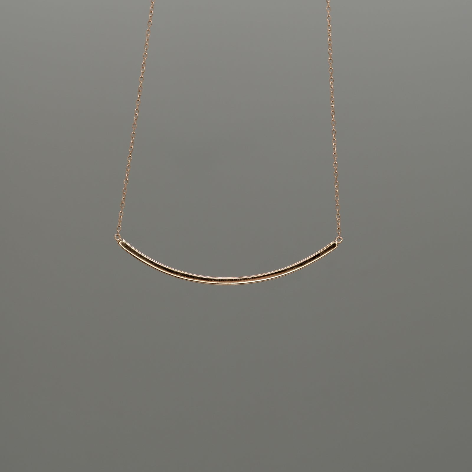 plain curved bar necklace