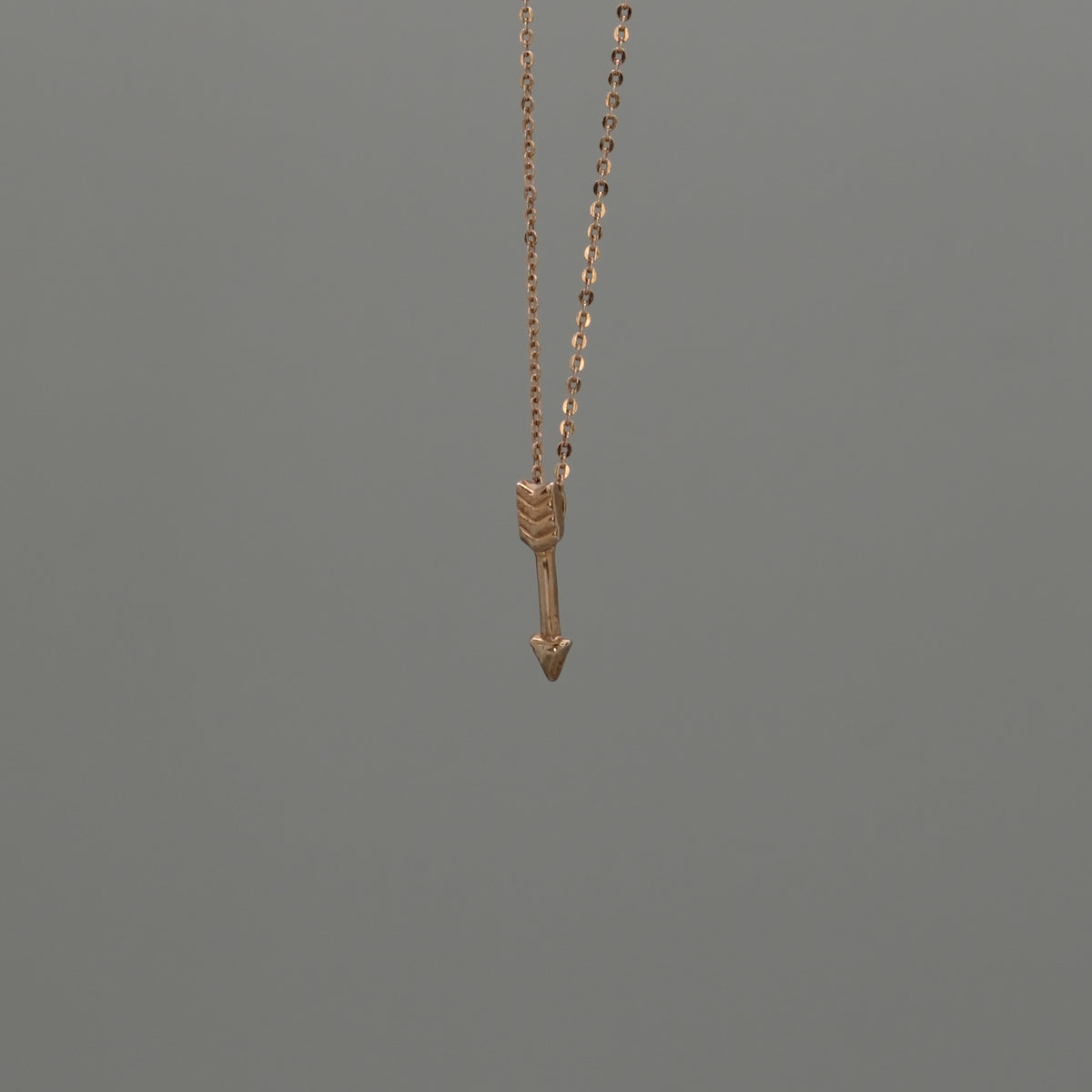 mini plain arrow necklace