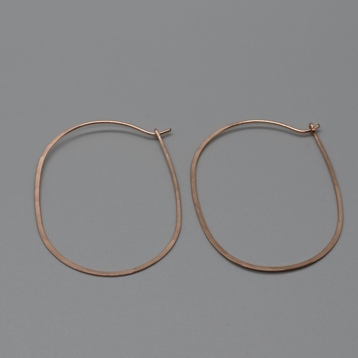 Sculpted Oval Hoops