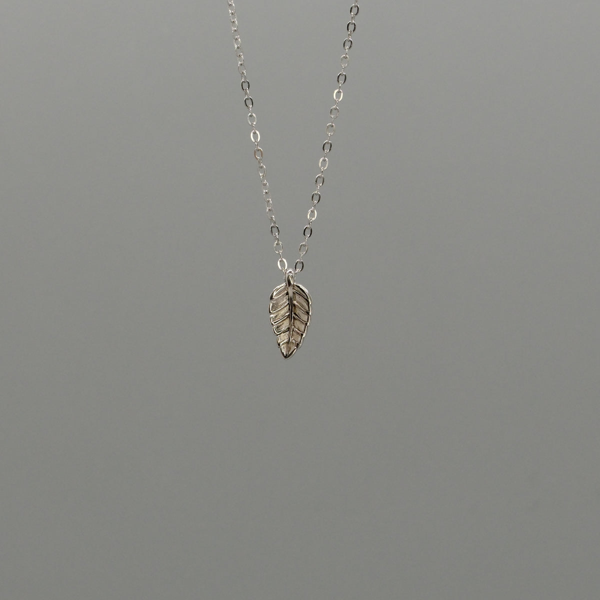 little leaf necklace