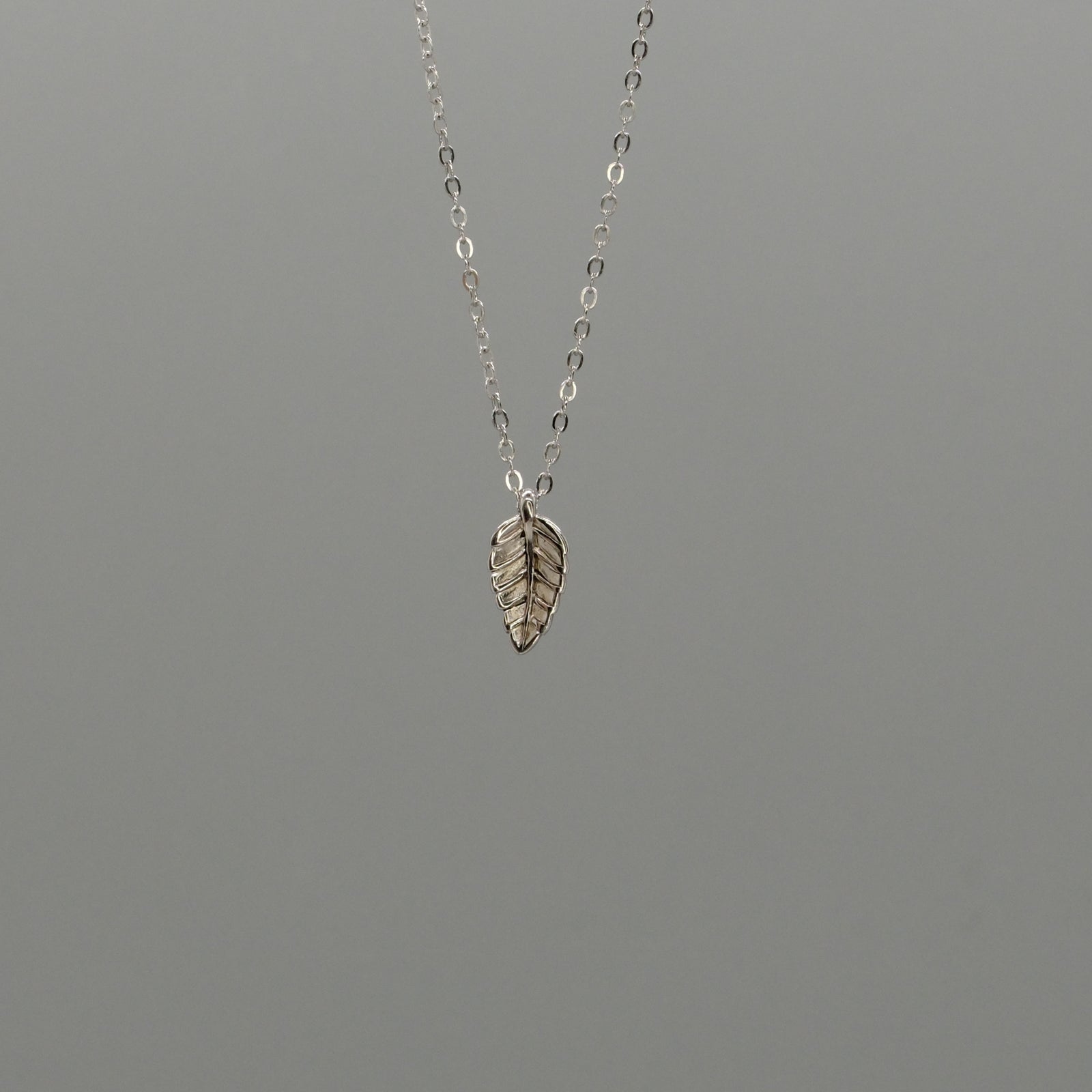 little leaf necklace