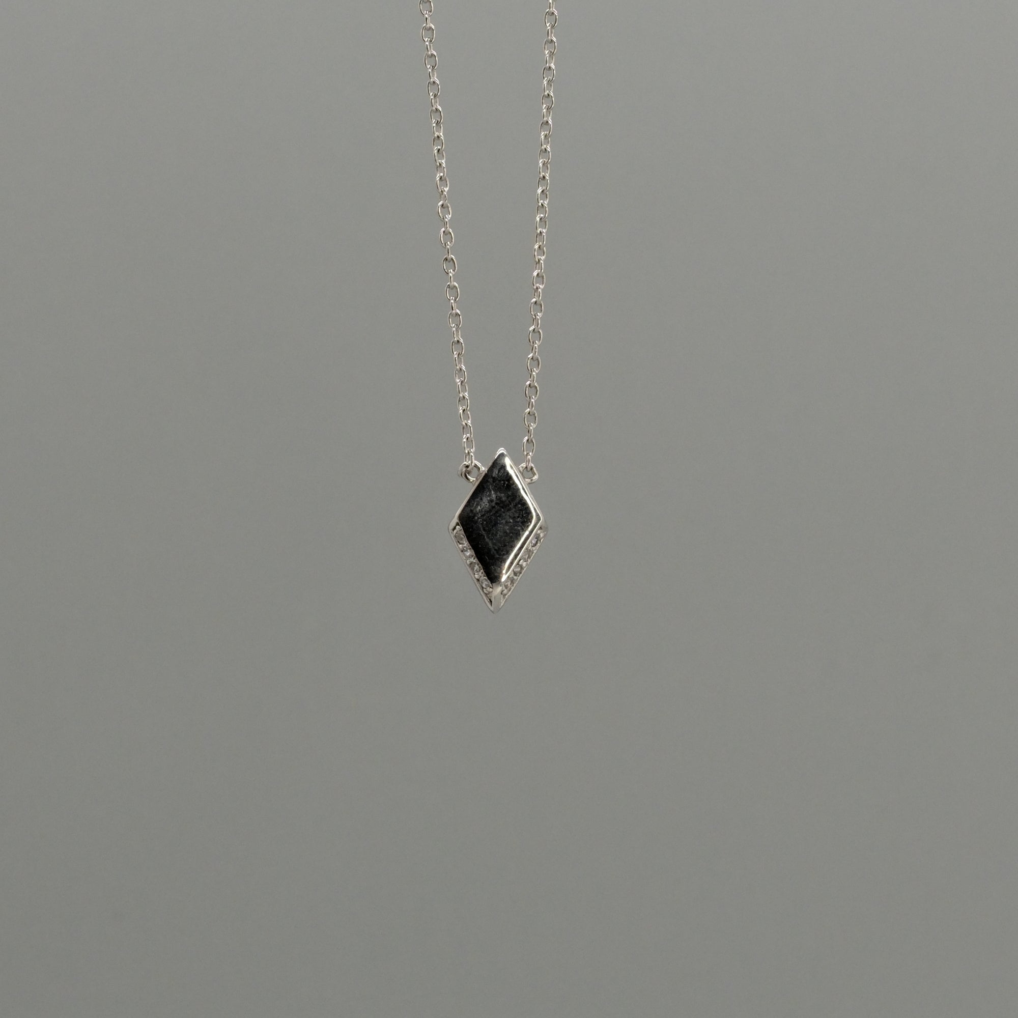diamond pendant necklace