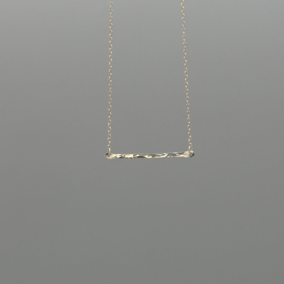 Hammered gold bar necklace