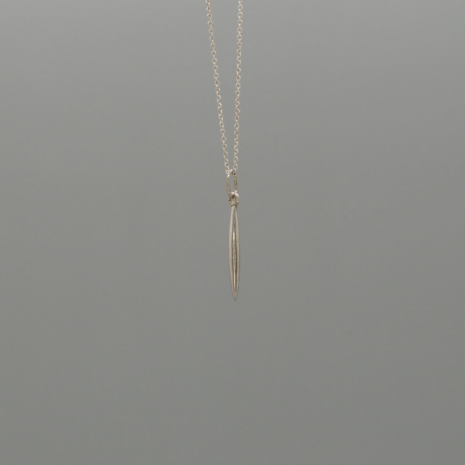 plain round bar necklace