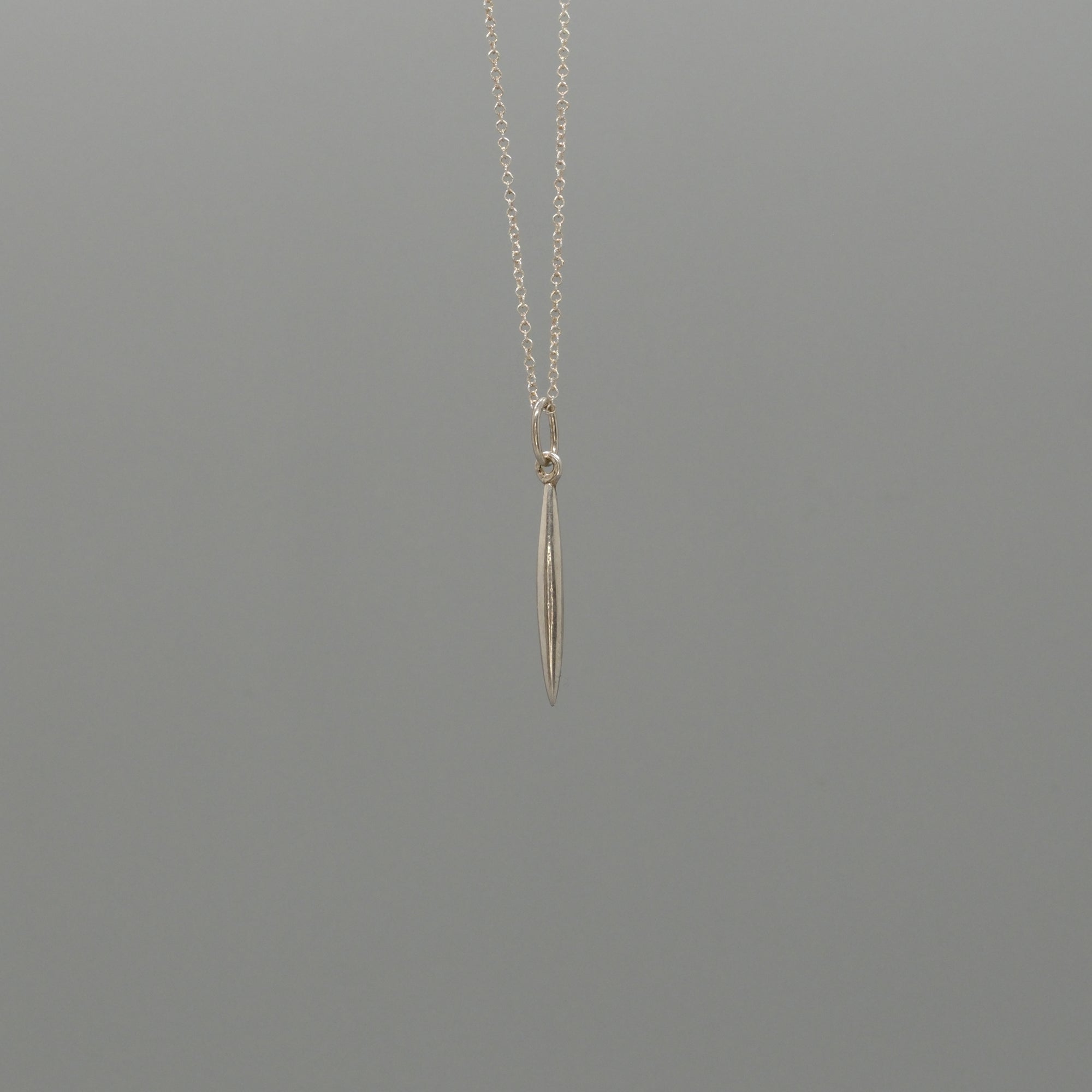 plain round bar necklace