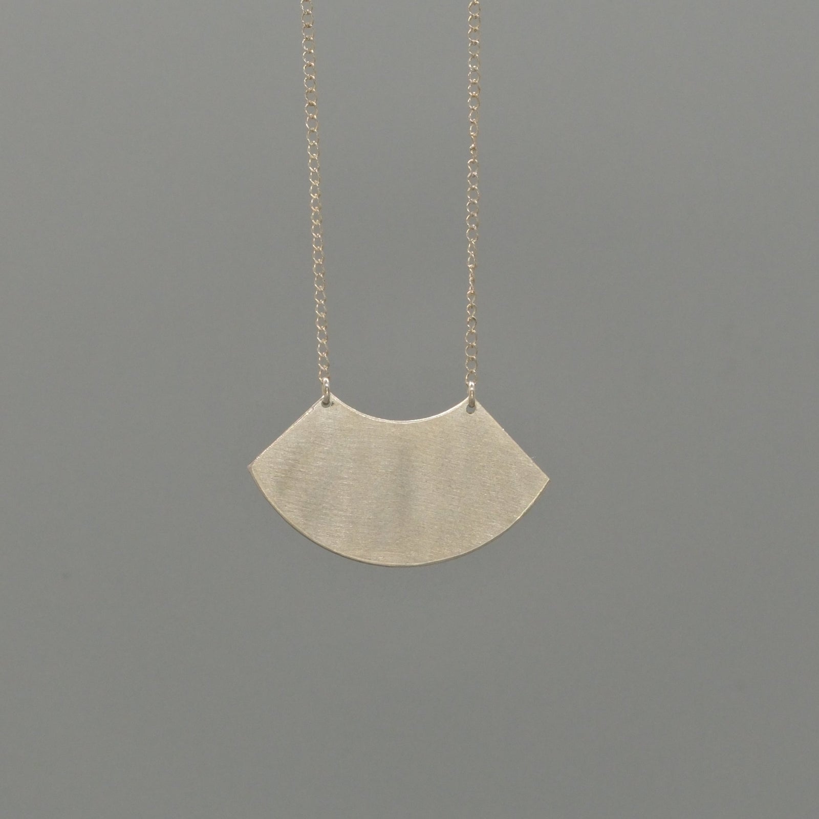 fan necklace