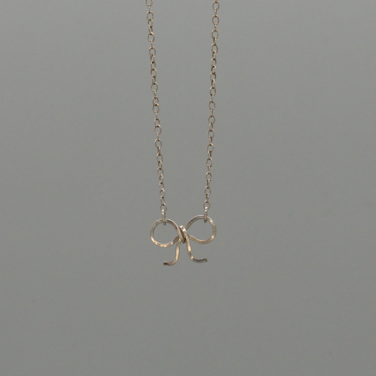 sweet bow necklace