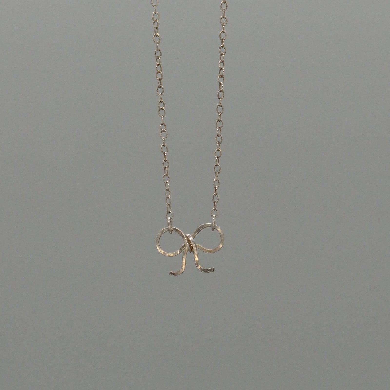 sweet bow necklace