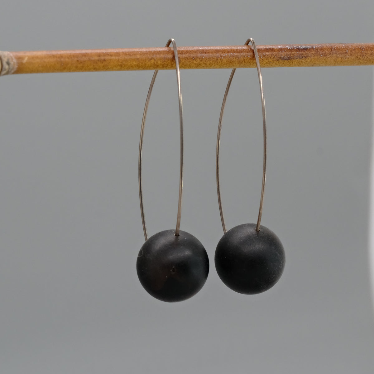 Amber round earrings