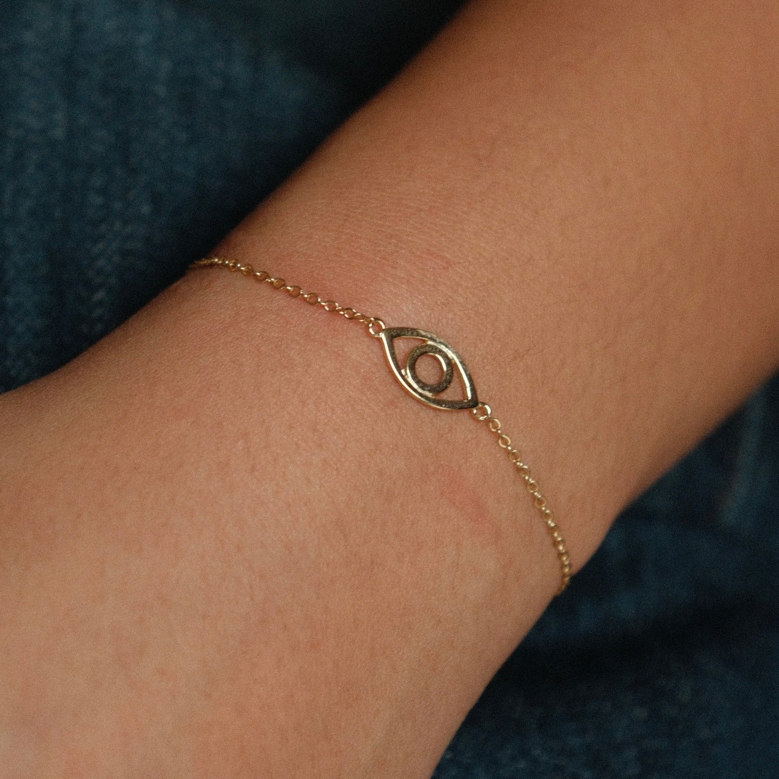 plain eye bracelet
