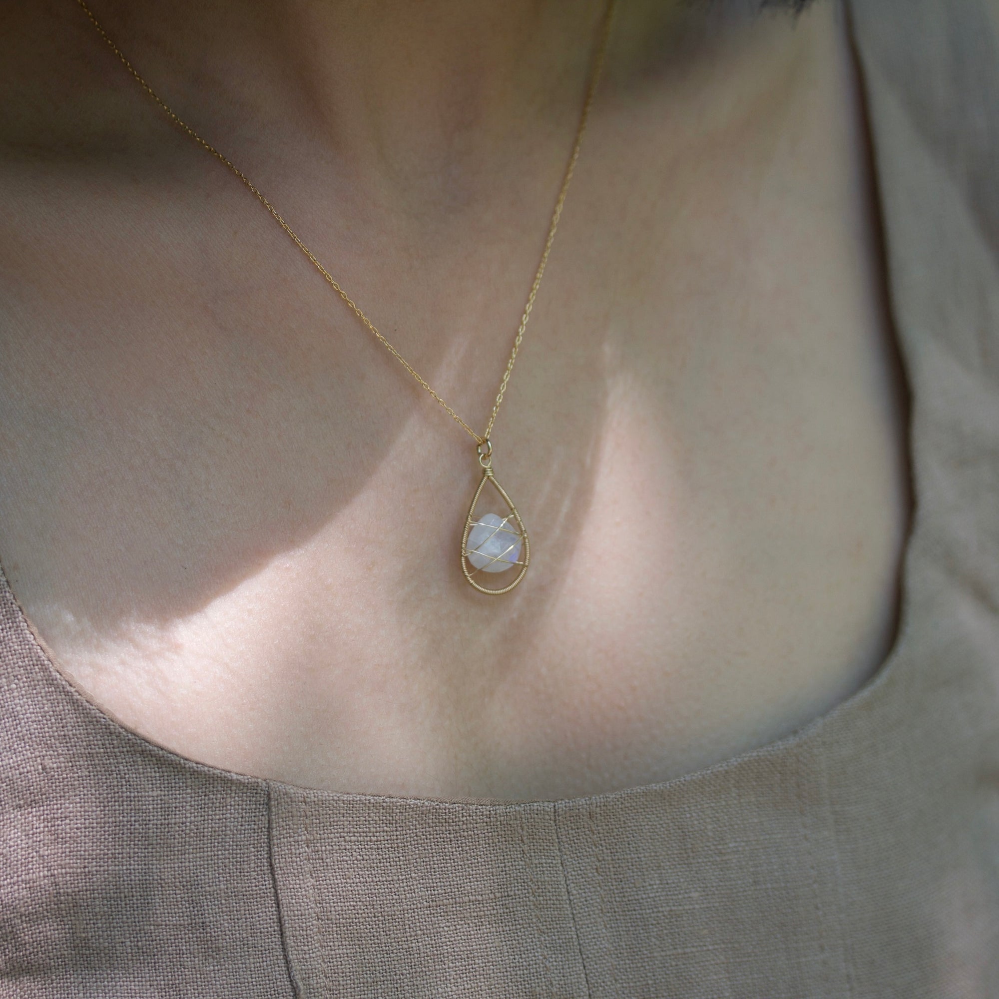 Lina - Wrapped Moonstone necklace