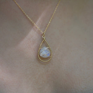 Lina - Wrapped Moonstone necklace