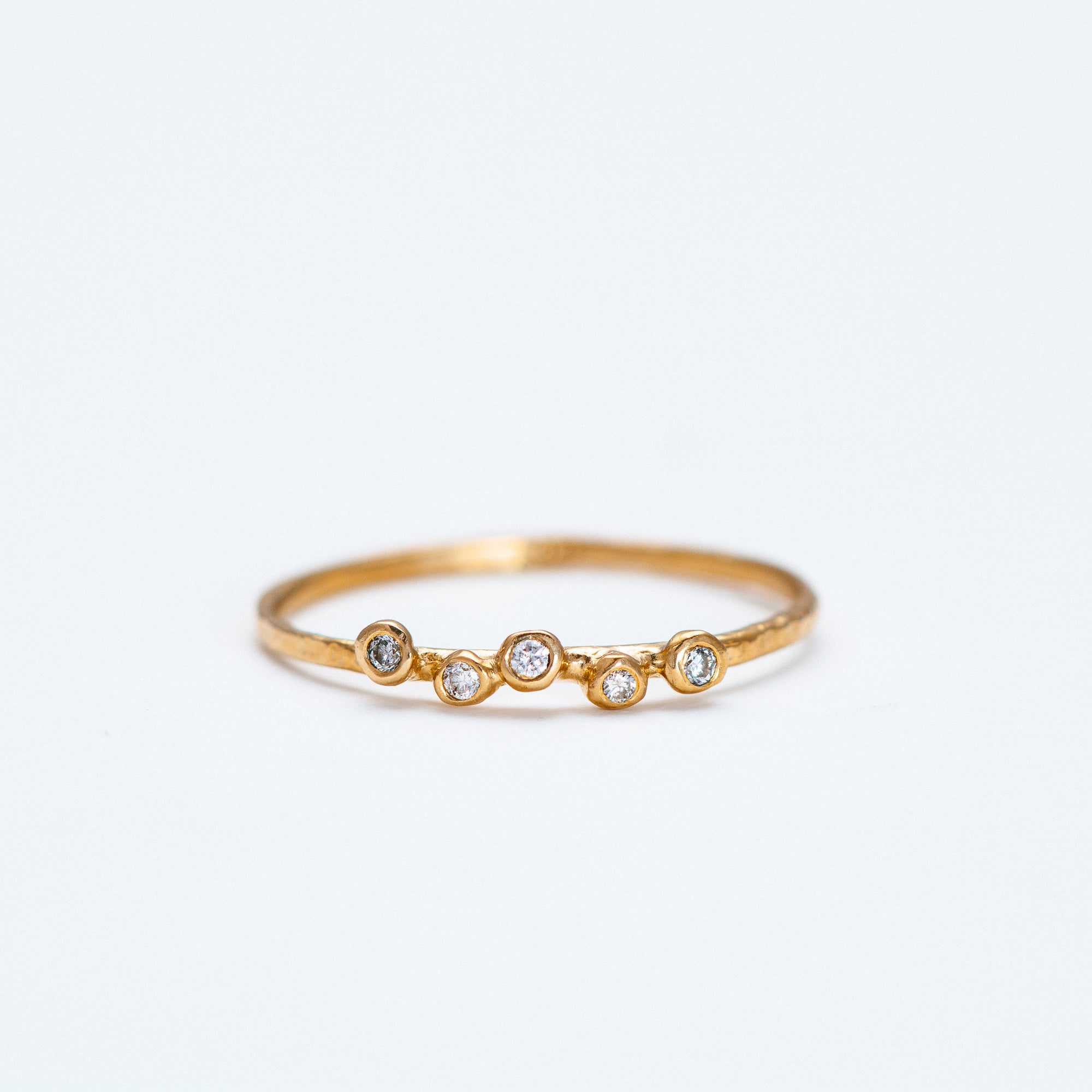 Feeling Ring with 5 White Diamond