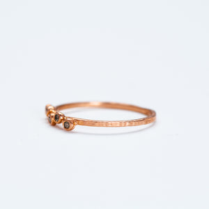 Lio + Linn - Feeling Ring with 5 Champagne Diamond