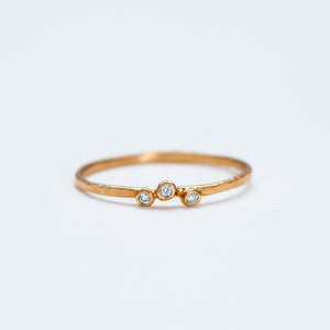 Lio + Linn - Feeling Ring with 3 White Diamond