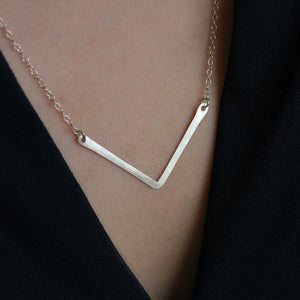Jessica DeCarlo - Small chevron necklace in silver