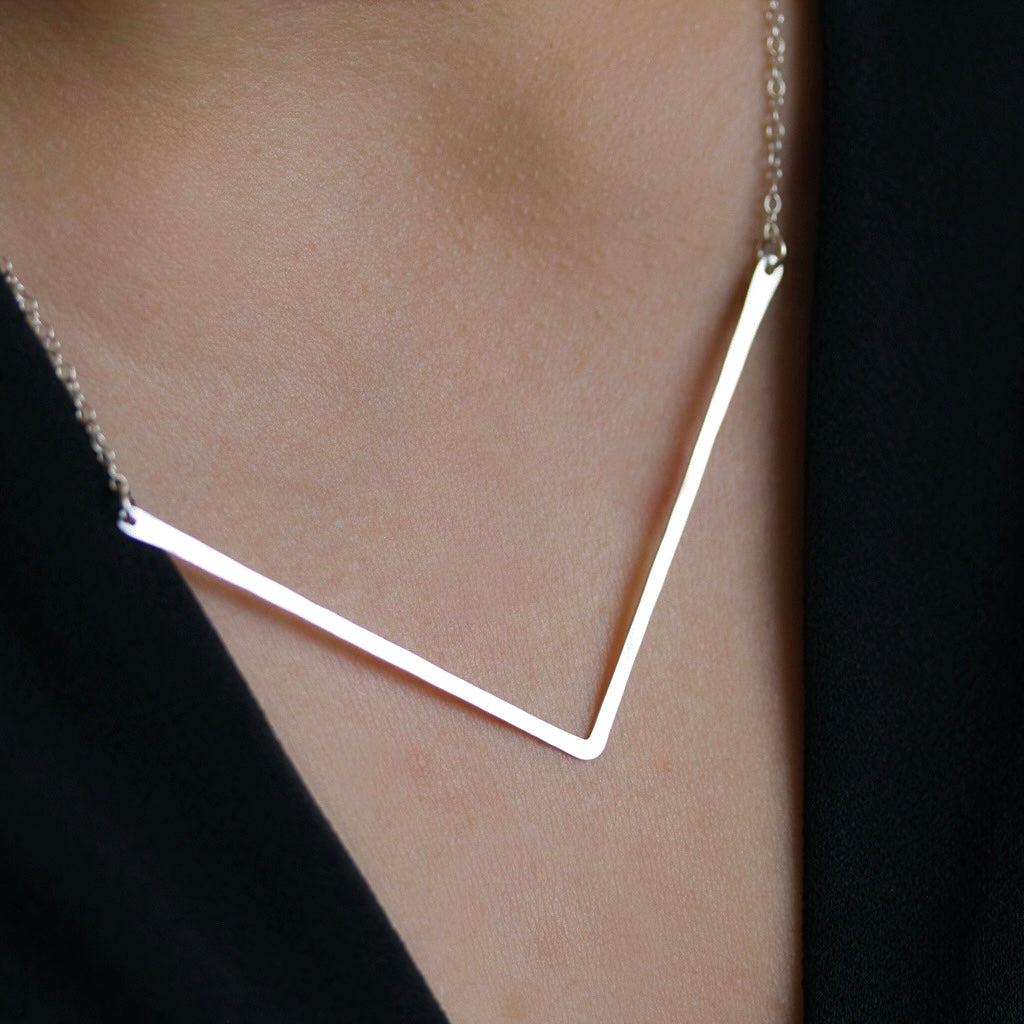 Jessica Decarlo - Large chevron necklace in silver