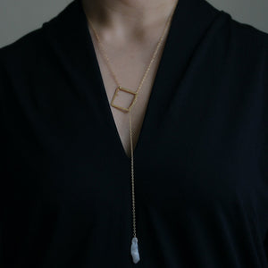 Jessica Decarlo - Square lariat with crystal in gold