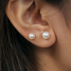NSC - Pearl studs in Silver