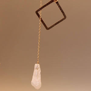 Jessica Decarlo - Square lariat with crystal in gold
