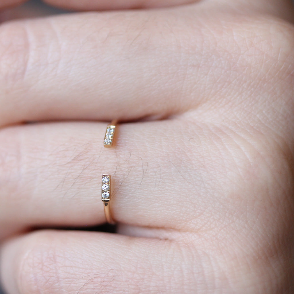 NFC - Double bar open ring