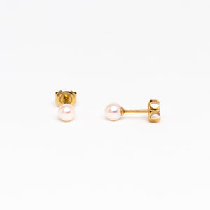 NFC - Fresh Water Pearl Stud in Yellow Gold
