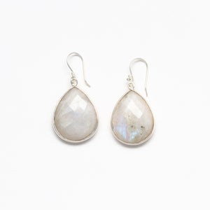 Lhamo - Teardrop earrings in silver