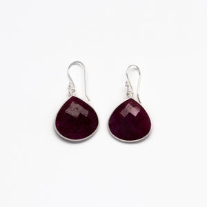 Lhamo - Teardrop earrings in silver