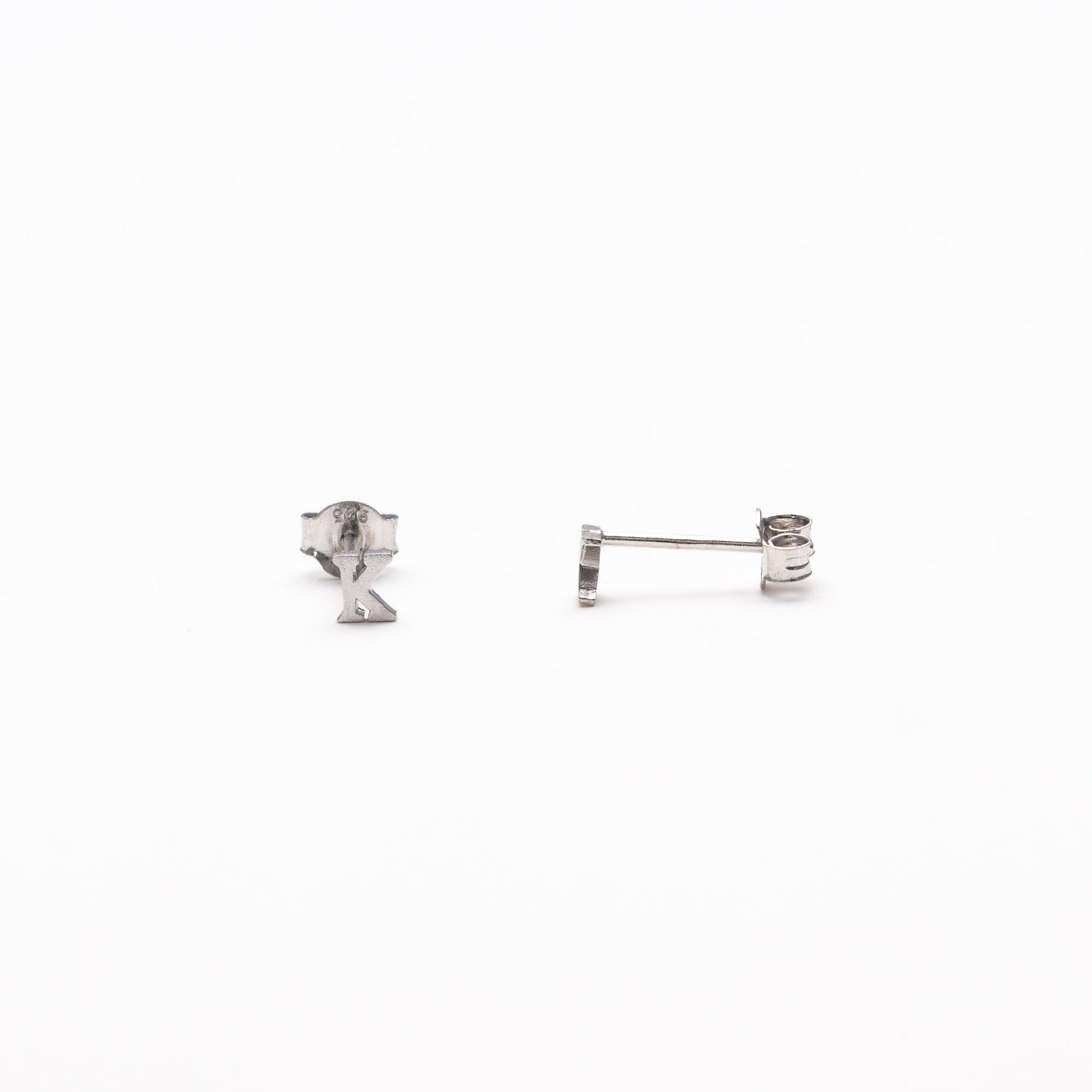 Single initial studs in silver