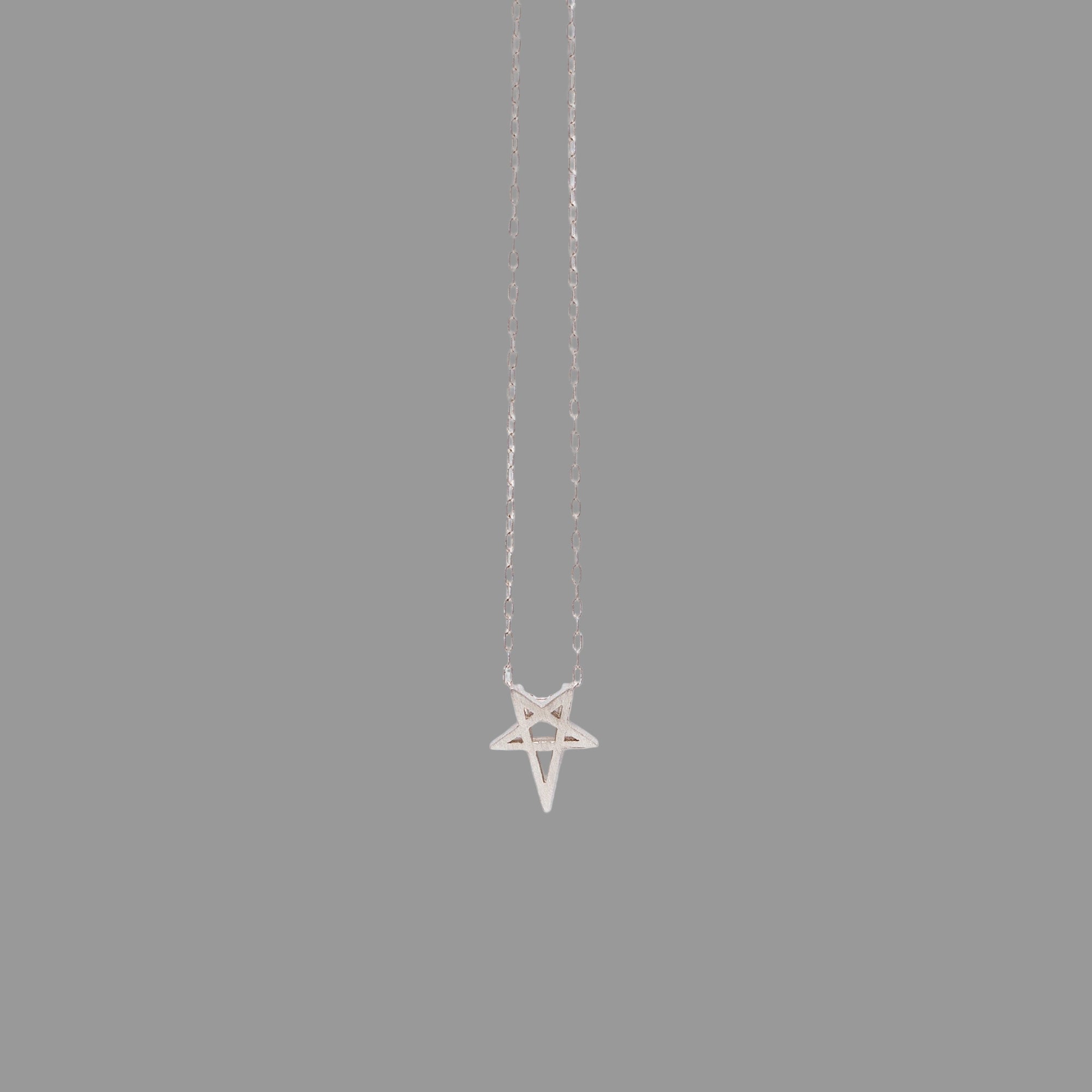 Plain Star Necklace