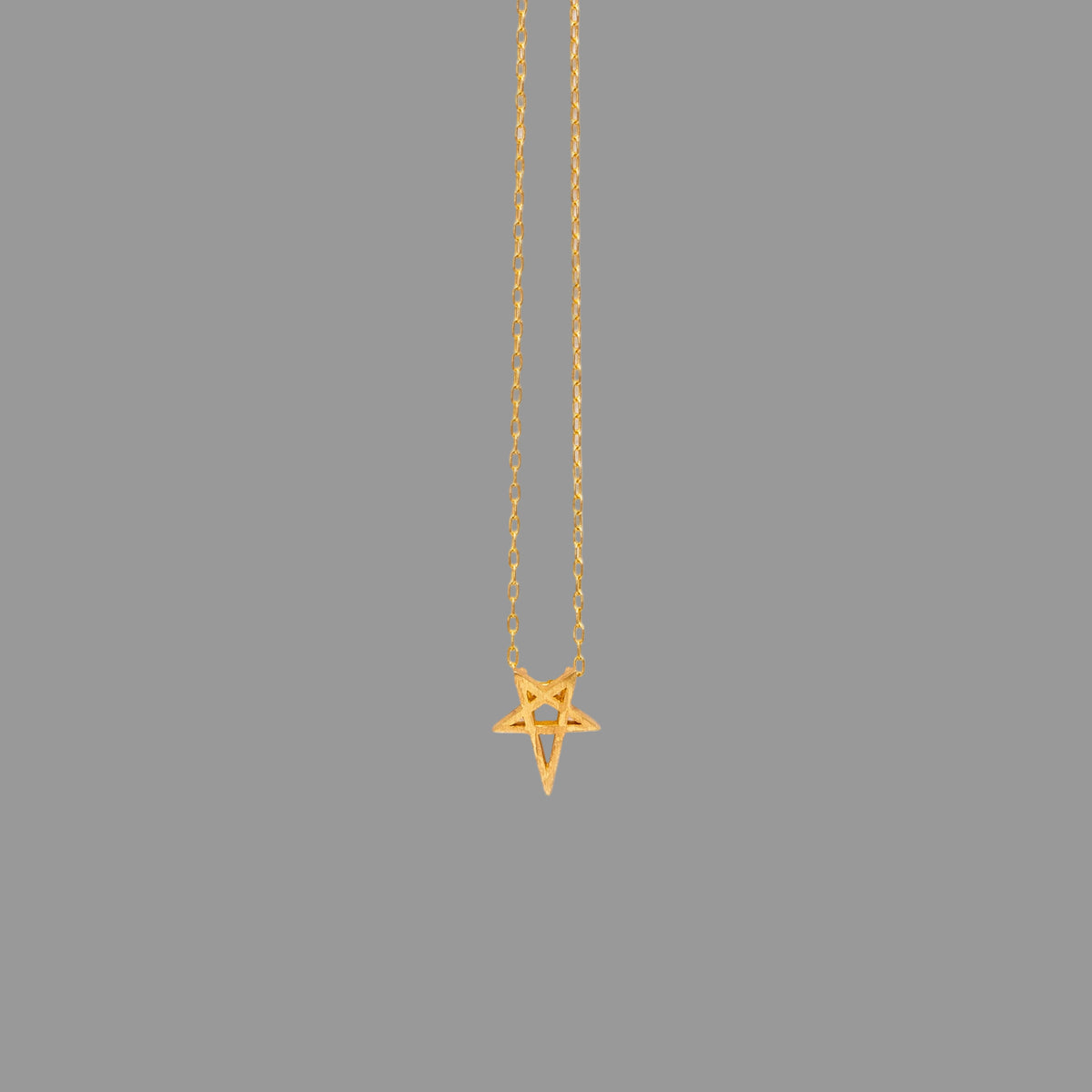 Plain Star Necklace