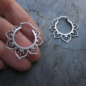 Sasha bell - LOTUS hoops
