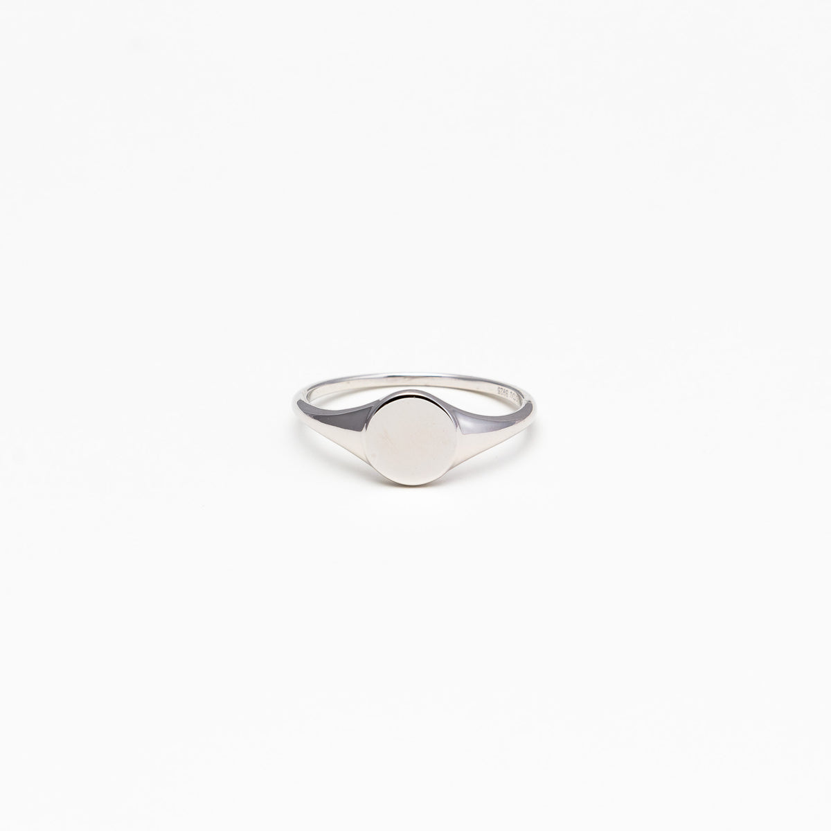 Signet ring