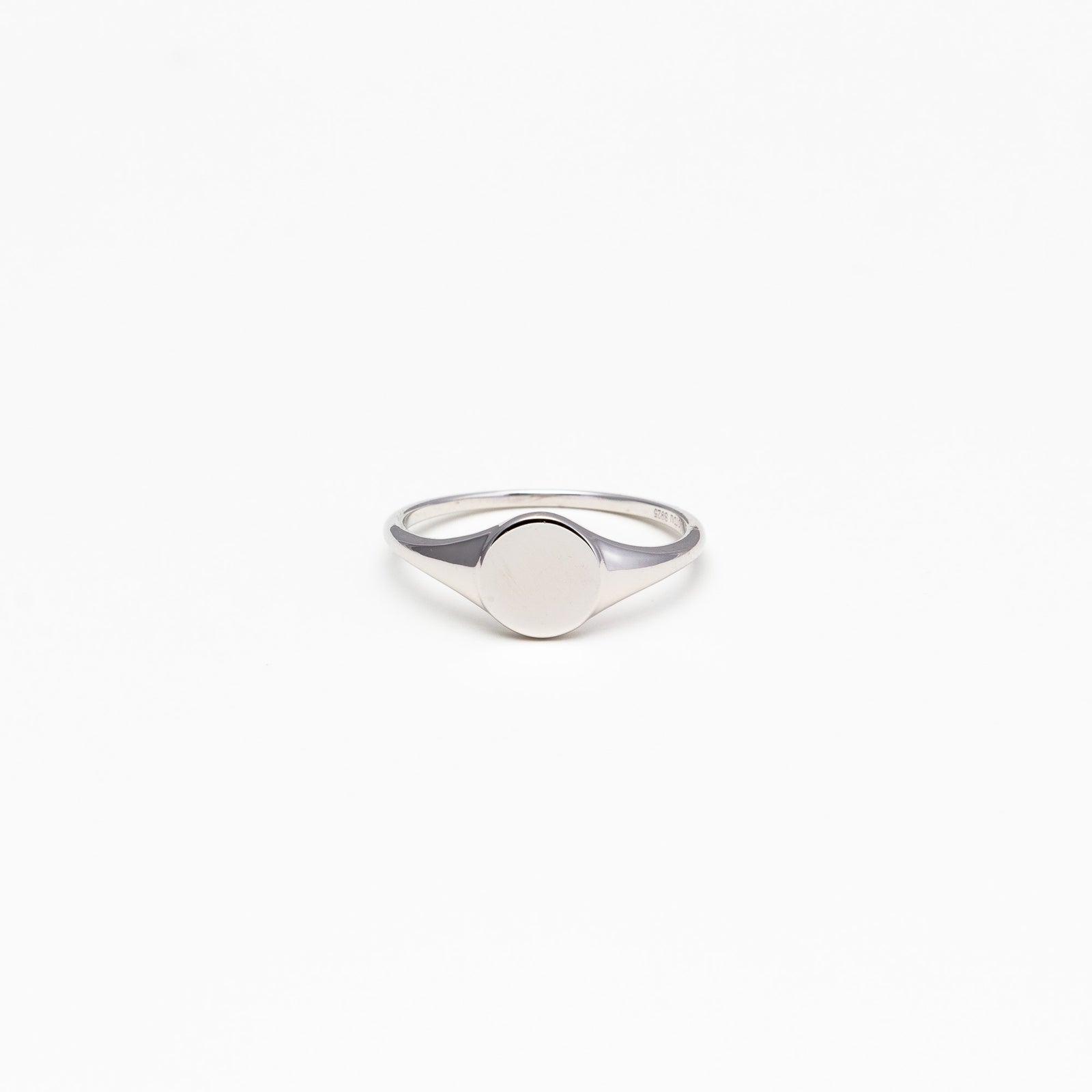 Signet ring